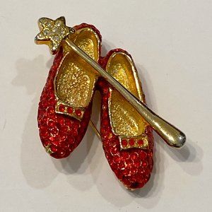 Vintage Wizard of Oz Dorothy Ruby Slippers Shoes Brooch *read*